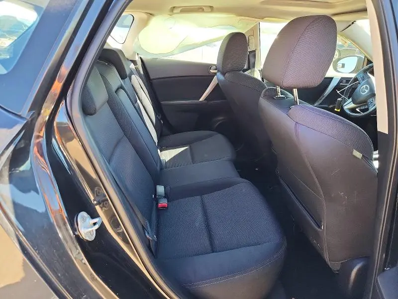 2010 MAZDA 3 S  