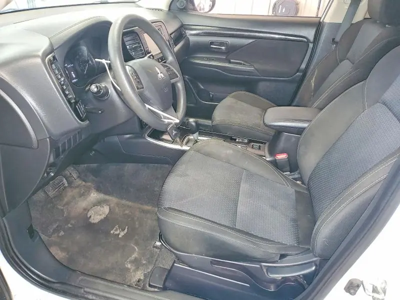 2019 MITSUBISHI OUTLANDER SE  