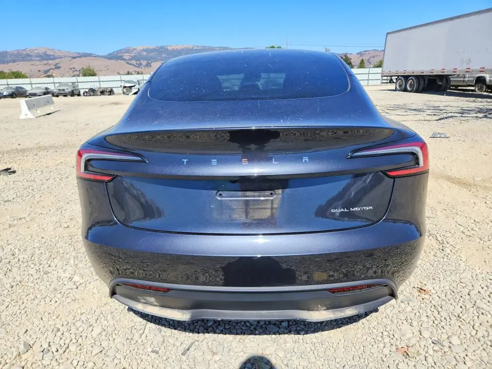 2024 TESLA MODEL 3   