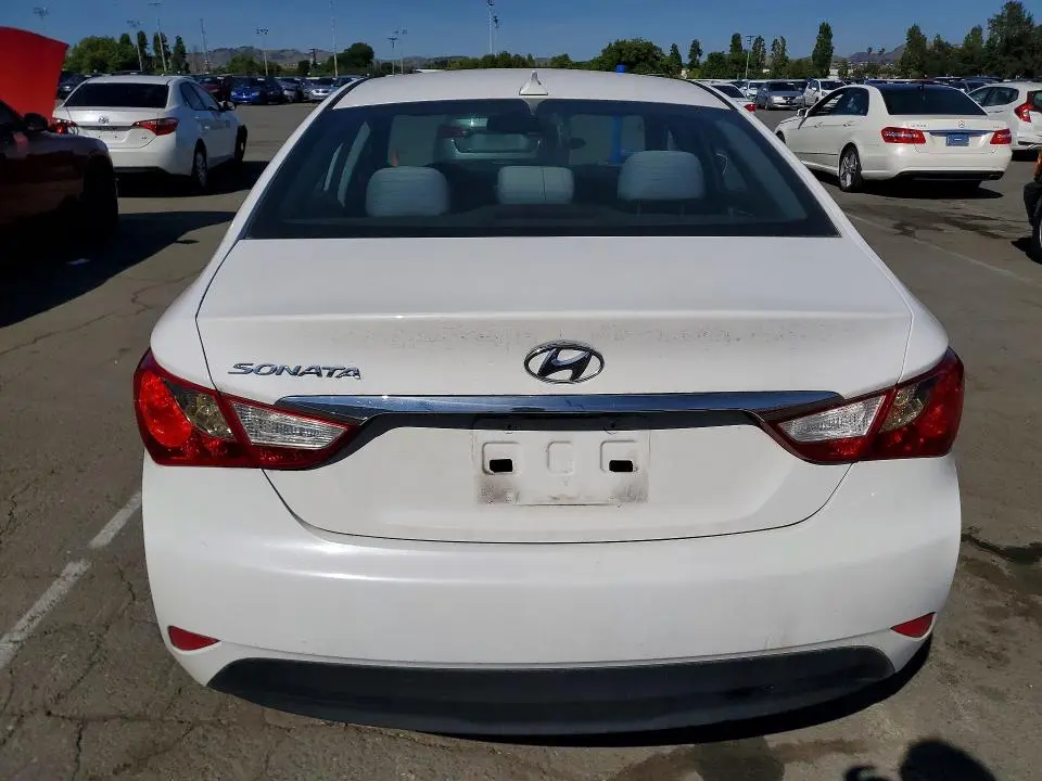 2014 HYUNDAI SONATA GLS  
