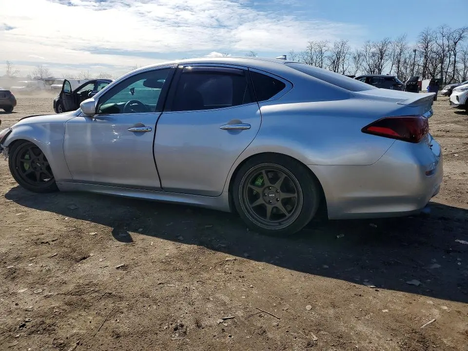 2011 INFINITI M37 X  