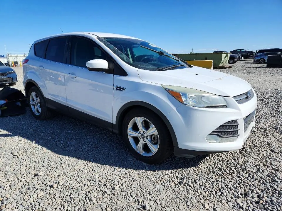 2016 FORD ESCAPE SE  