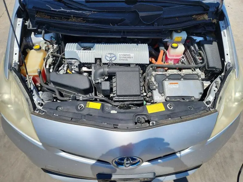 2012 TOYOTA PRIUS THREE  