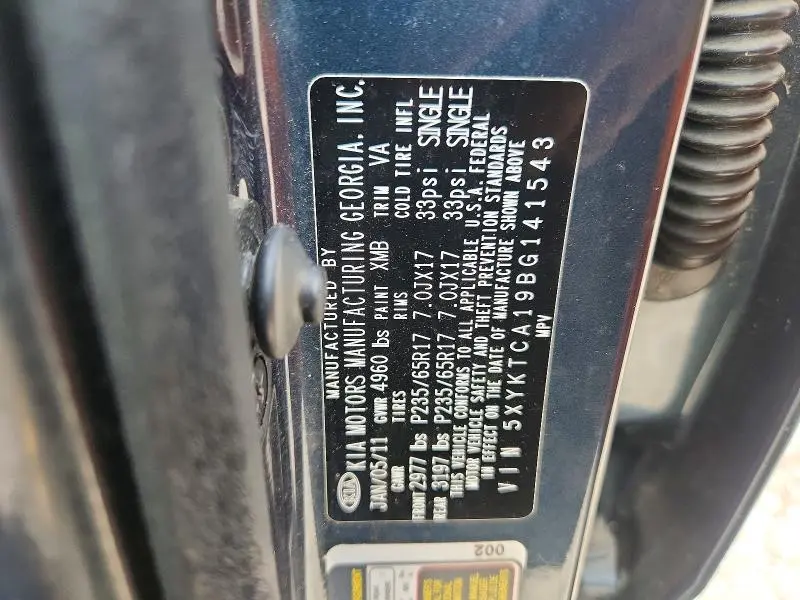 2011 KIA SORENTO LX  