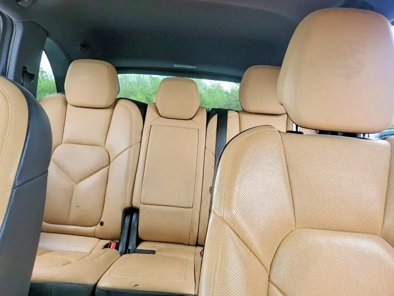 2018 PORSCHE CAYENNE   