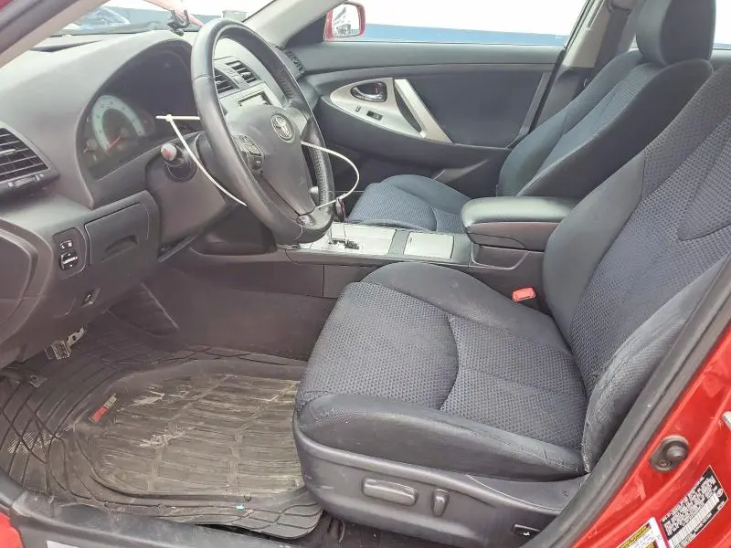 2011 TOYOTA CAMRY SE  