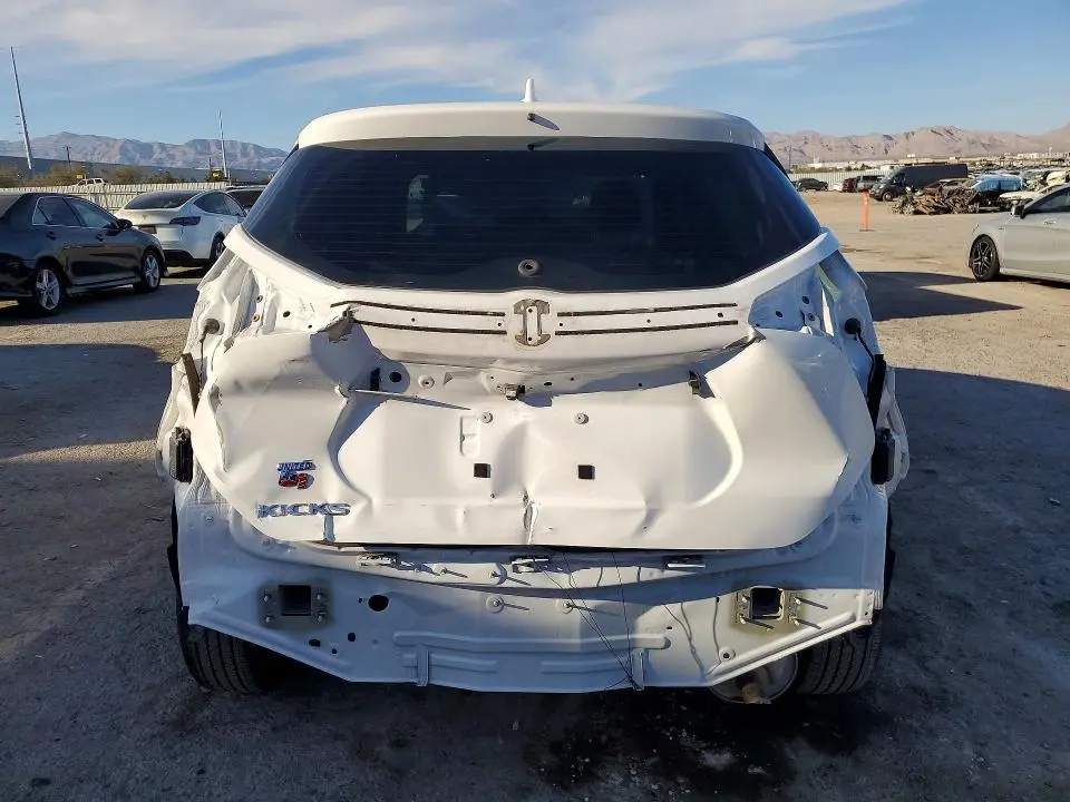 2024 NISSAN KICKS S  