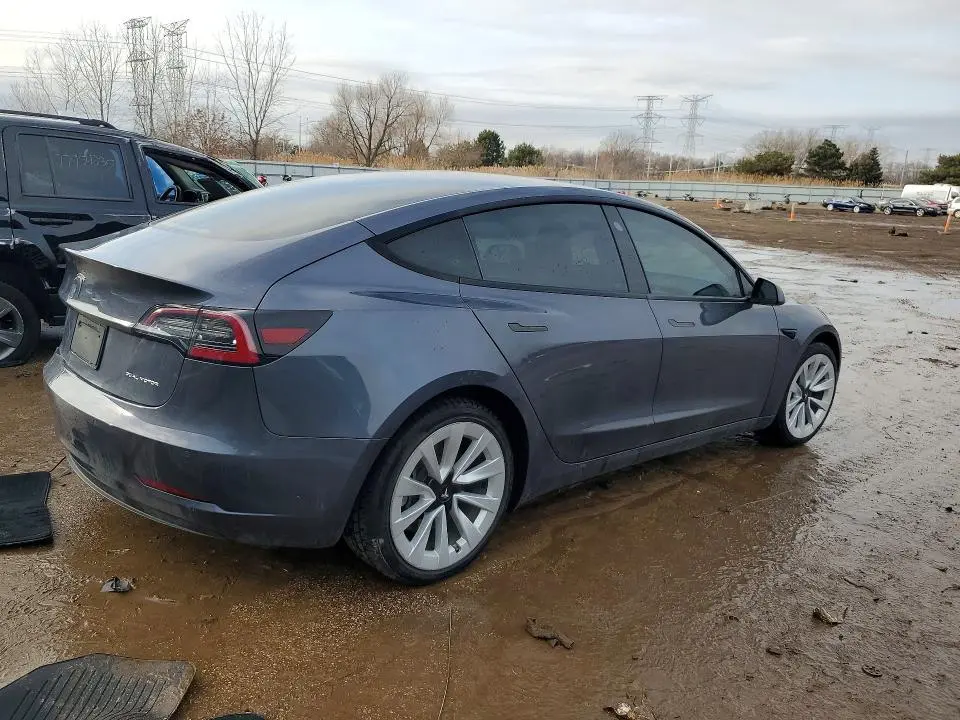 2022 TESLA MODEL 3   
