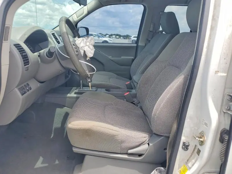 2019 NISSAN FRONTIER SV  