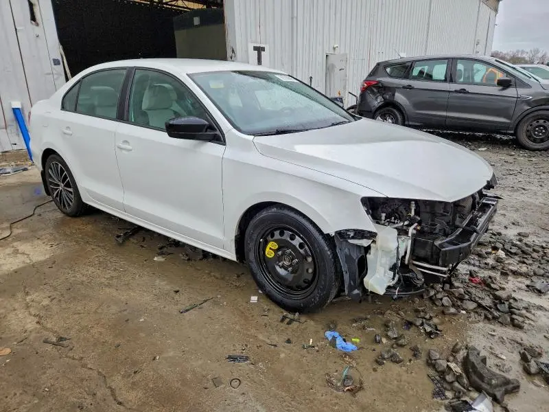 2016 VOLKSWAGEN JETTA SPORT  