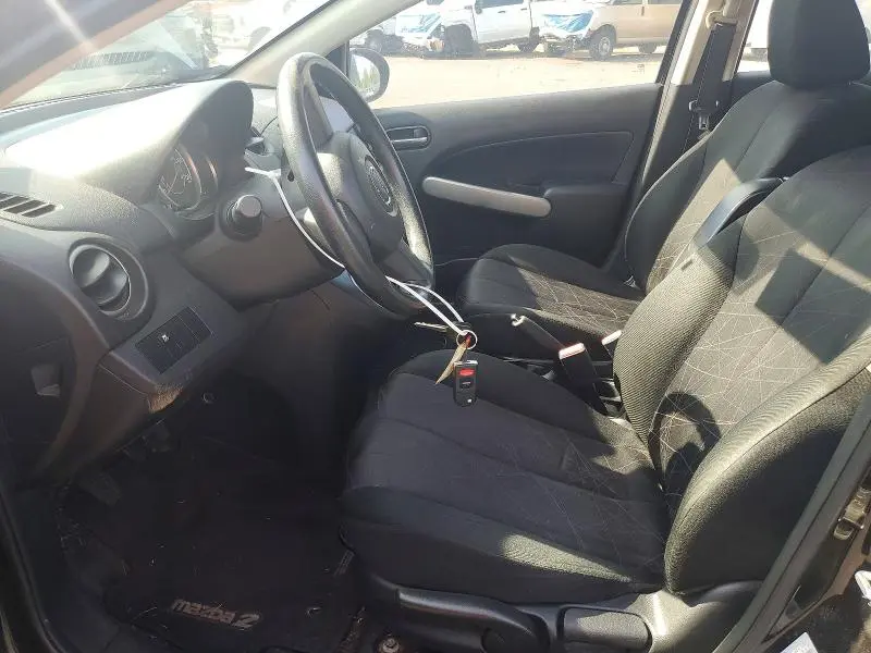 2013 MAZDA MAZDA2   