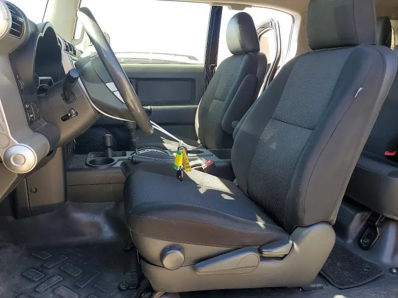 2013 TOYOTA FJ CRUISER BASE  