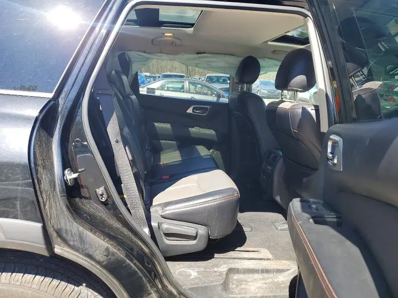 2020 NISSAN PATHFINDER SL  