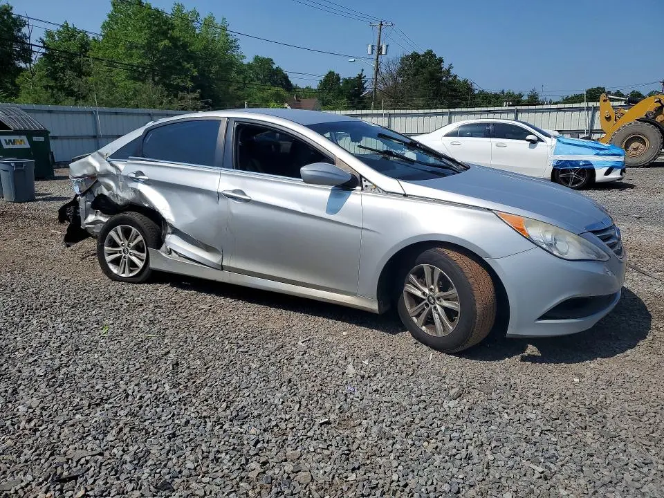2014 HYUNDAI SONATA GLS  