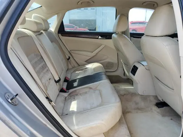 2013 VOLKSWAGEN PASSAT SEL  