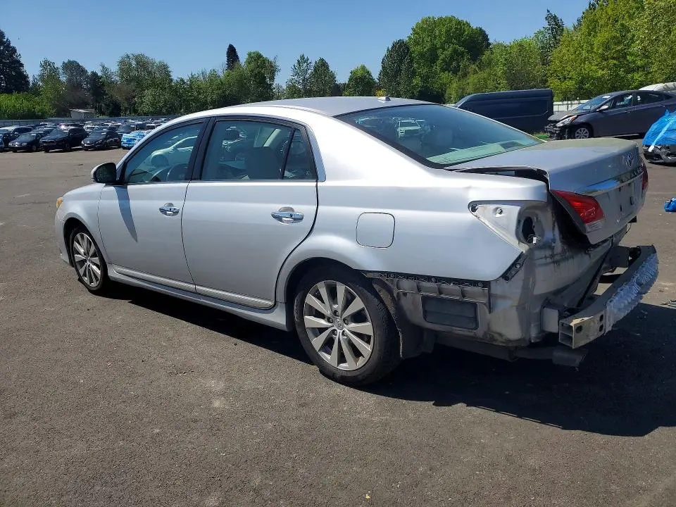 2011 TOYOTA AVALON LIMITED  