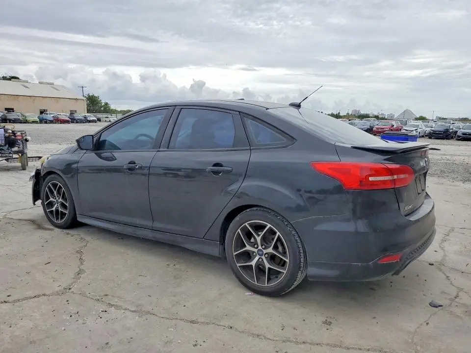 2015 FORD FOCUS SE  