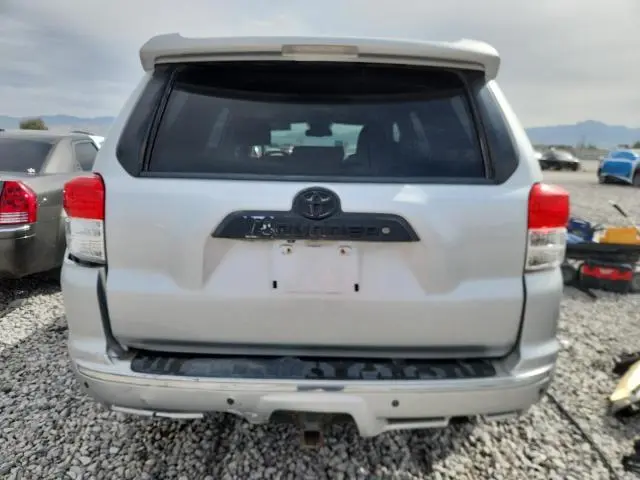 2010 TOYOTA 4RUNNER SR5  