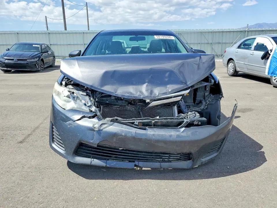 2013 TOYOTA CAMRY LE  