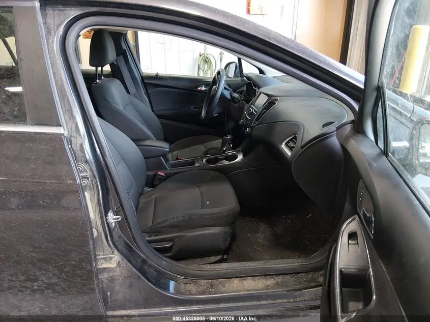 2017 CHEVROLET CRUZE LT AUTO