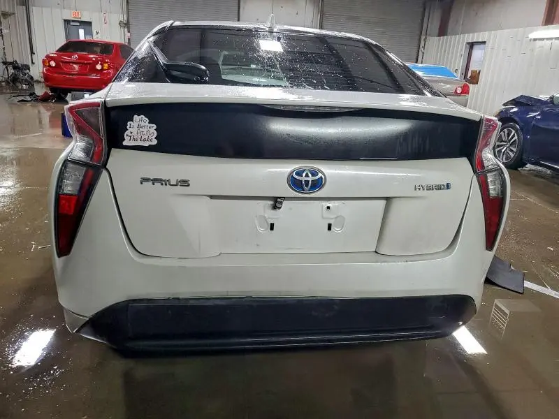 2016 TOYOTA PRIUS   