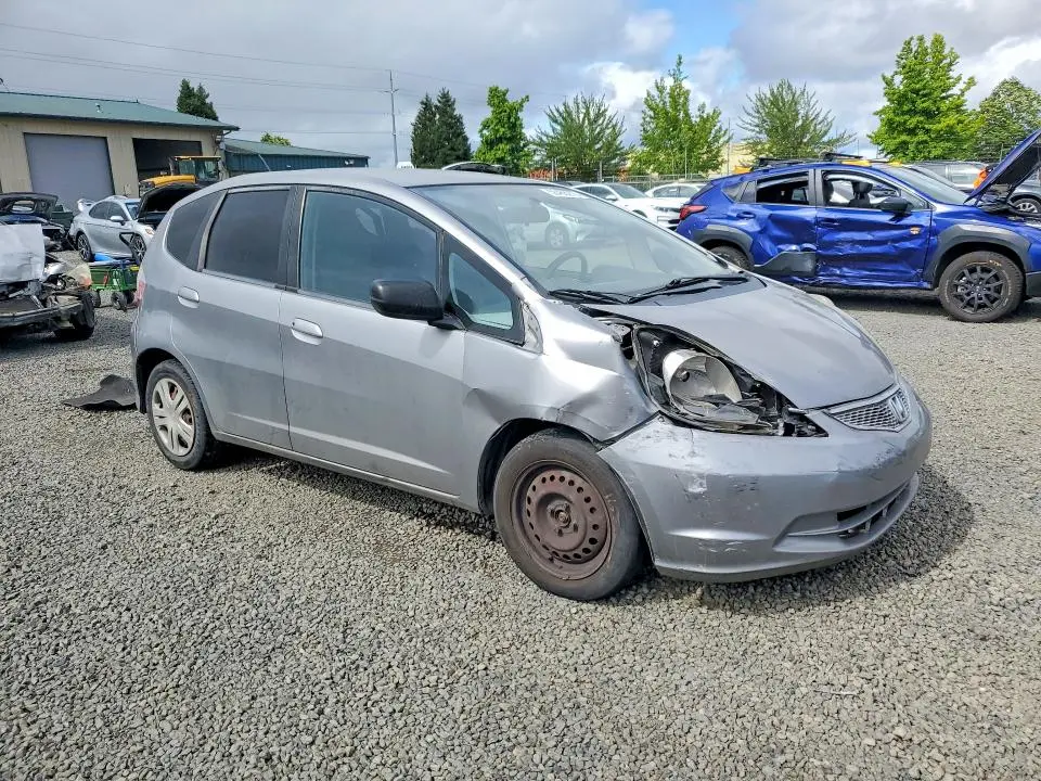 2010 HONDA FIT   