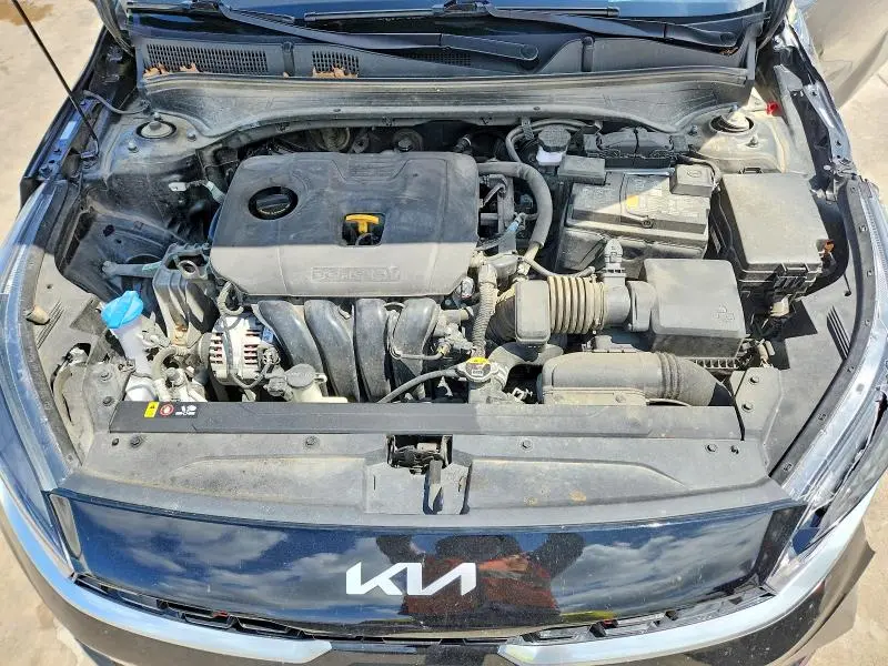 2024 KIA FORTE GT LINE  