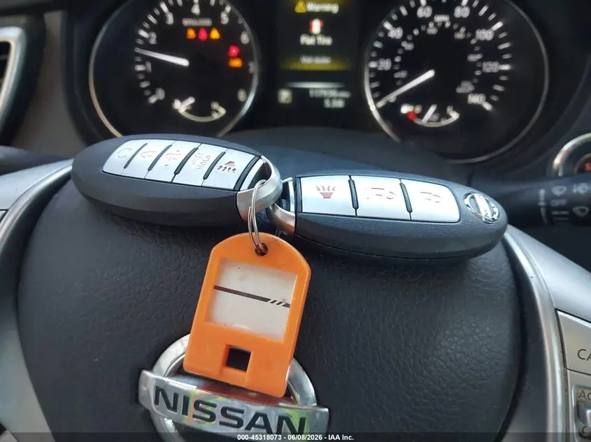 2016 NISSAN ROGUE SV