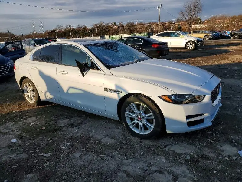 2018 JAGUAR XE PREMIUM  