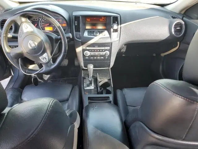 2011 NISSAN MAXIMA S  