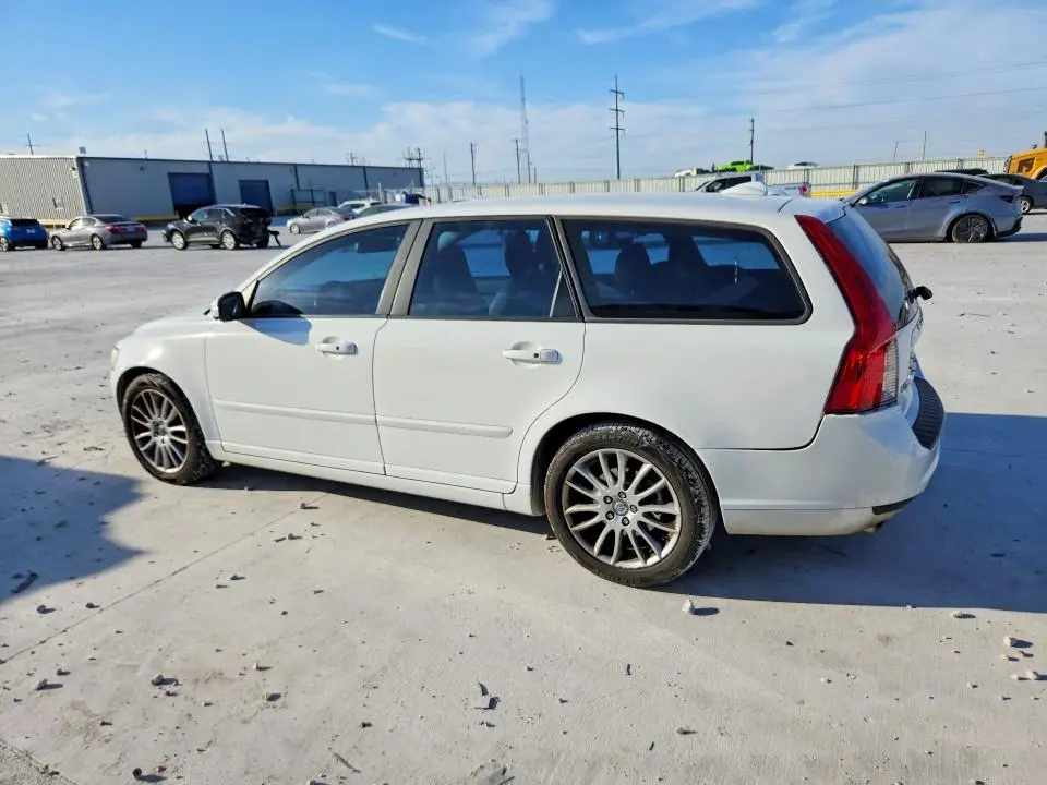 2011 VOLVO V50 T5  