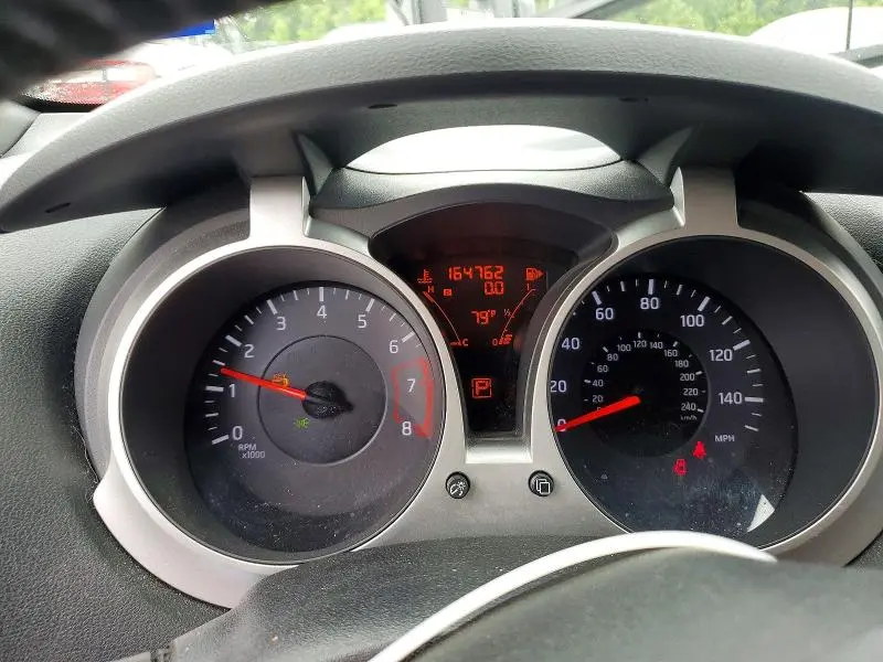 2011 NISSAN JUKE S  