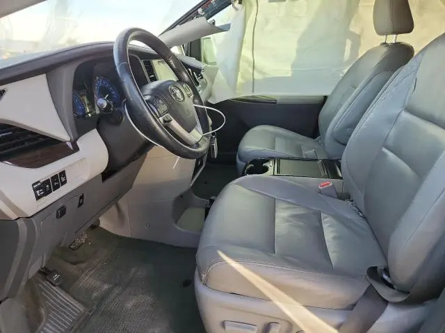 2015 TOYOTA SIENNA XLE  