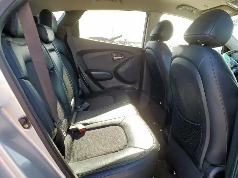 2011 HYUNDAI TUCSON GLS  