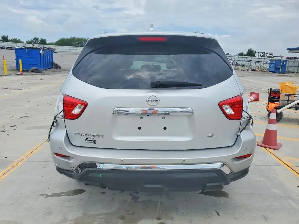 2019 NISSAN PATHFINDER SL  