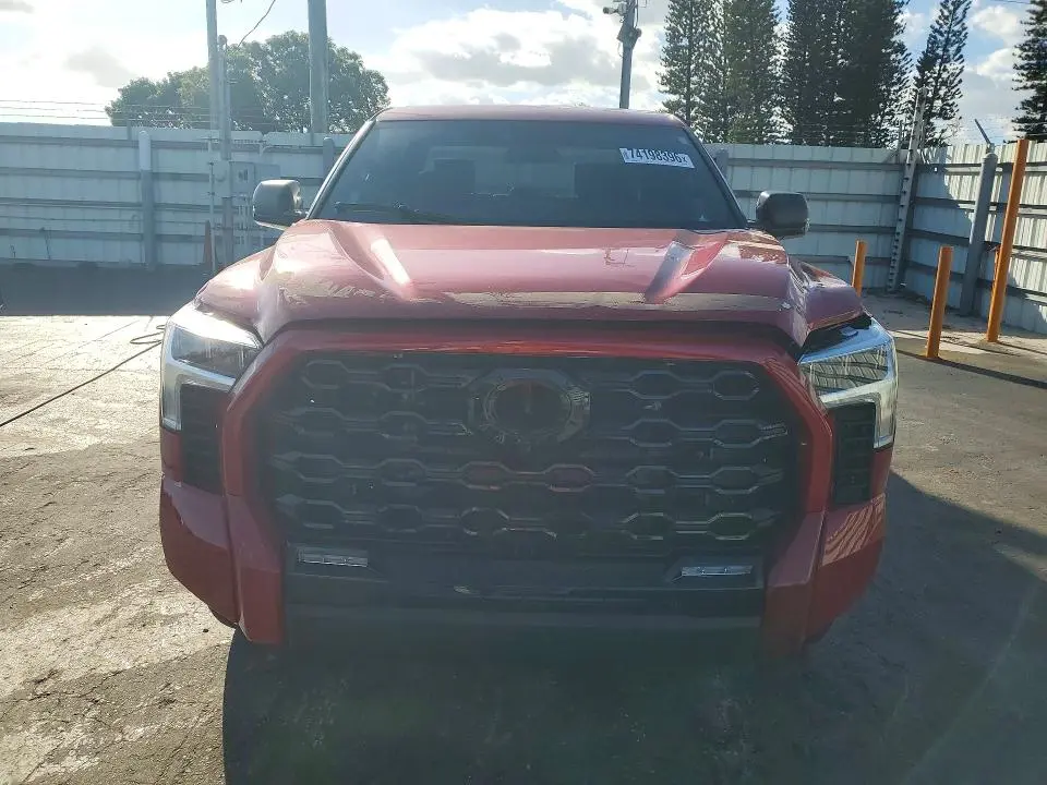 2025 TOYOTA TUNDRA SR5  