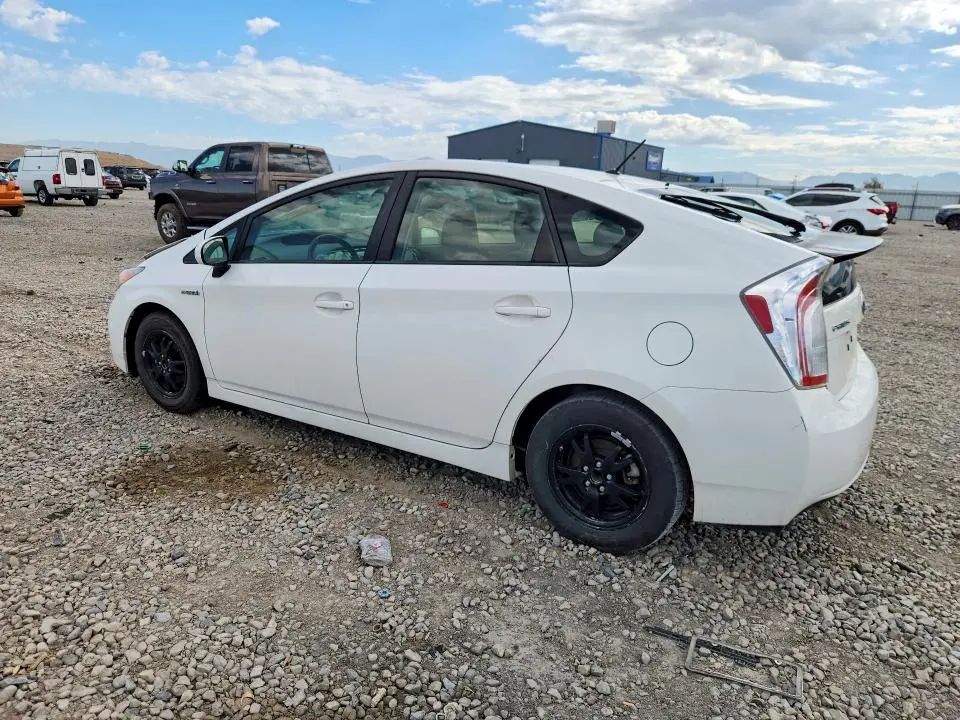 2014 TOYOTA PRIUS TWO  