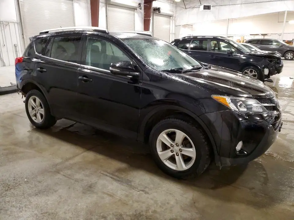 2014 TOYOTA RAV4 XLE  