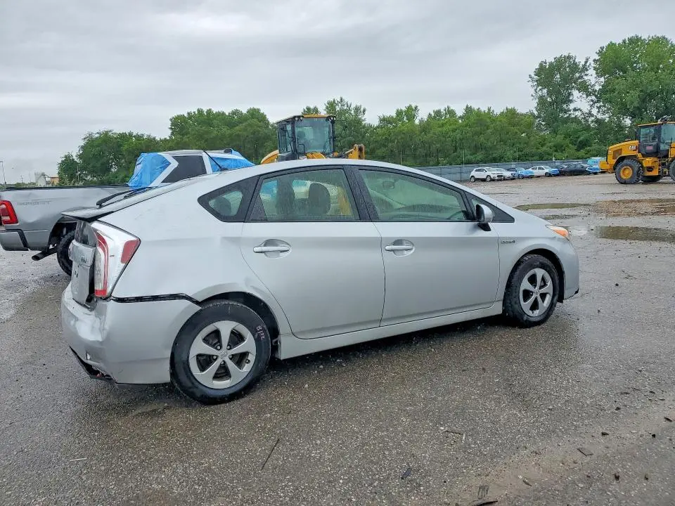 2013 TOYOTA PRIUS TWO  