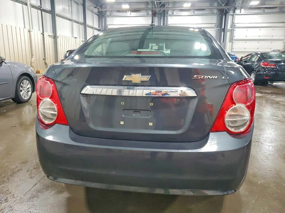 2015 CHEVROLET SONIC LT  