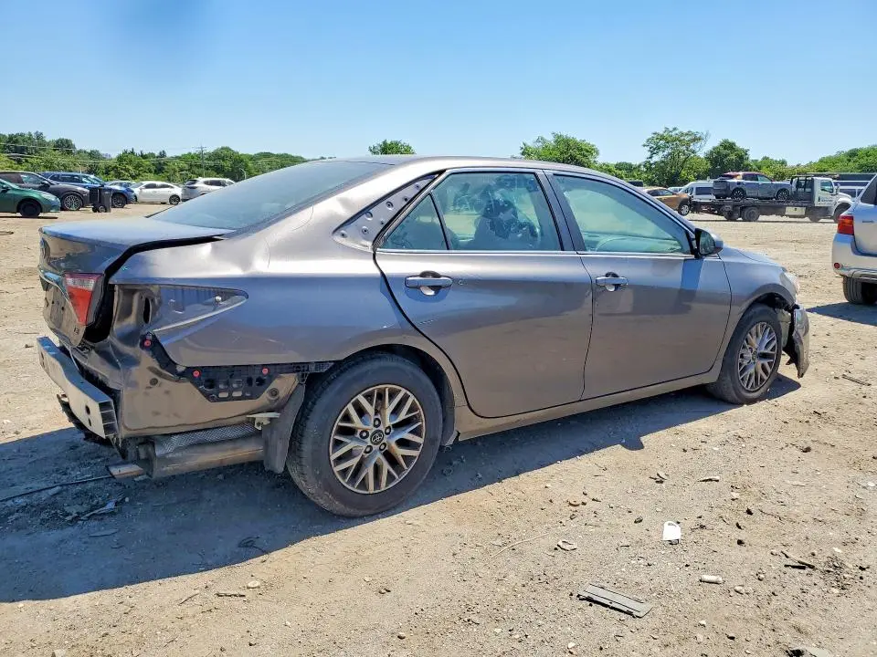 2017 TOYOTA CAMRY LE  