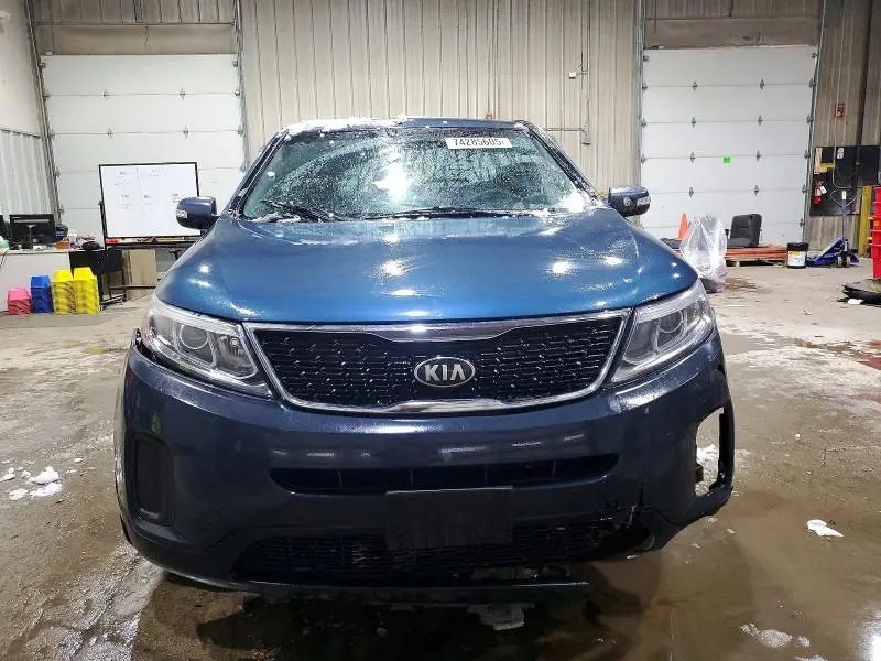 2014 KIA SORENTO LX  