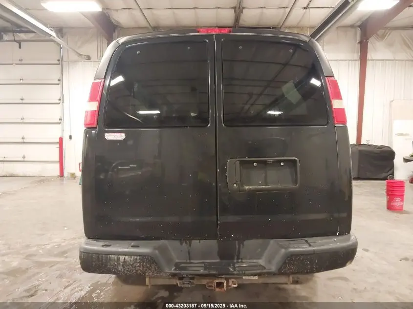 2013 GMC SAVANA 3500 LS