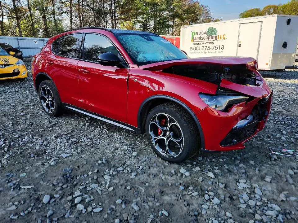 2024 ALFA ROMEO STELVIO TI  