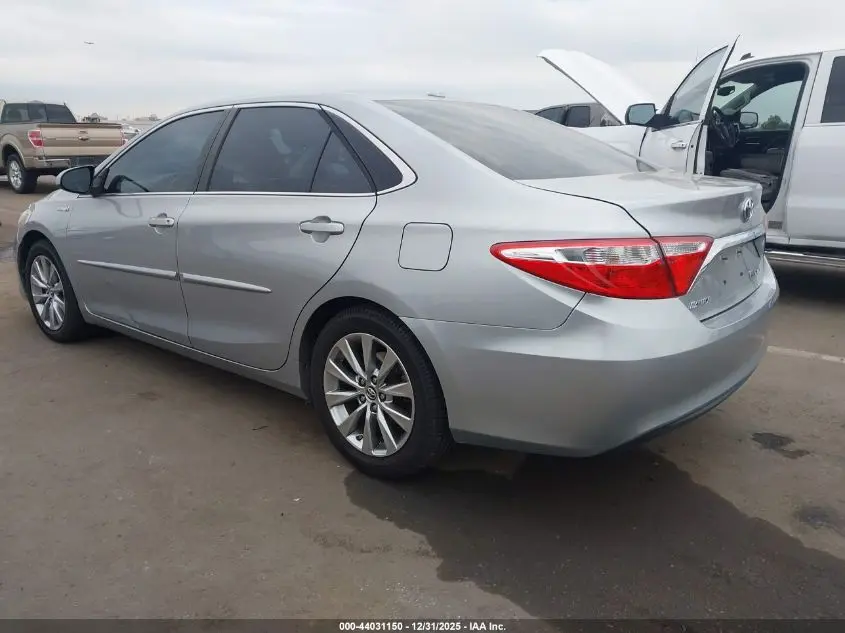 2015 TOYOTA CAMRY HYBRID XLE
