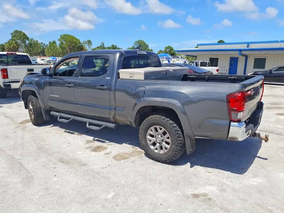 2019 TOYOTA TACOMA SR5 V6  