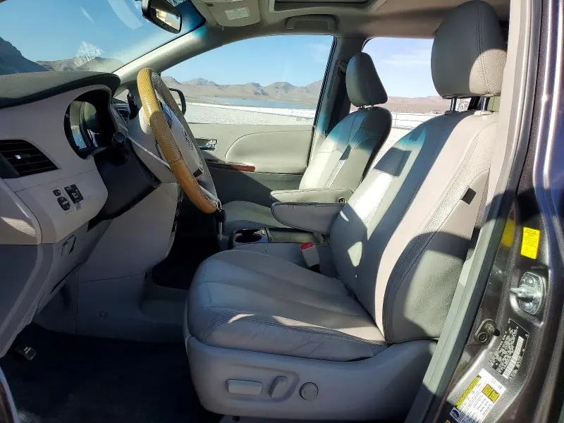 2011 TOYOTA SIENNA XLE 8-PASSENGER  