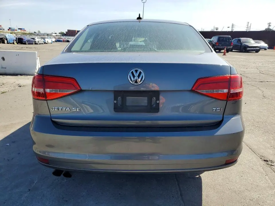 2015 VOLKSWAGEN JETTA SE  