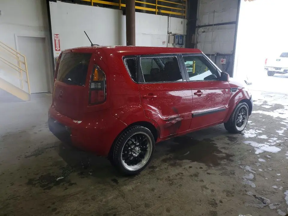 2011 KIA SOUL +  
