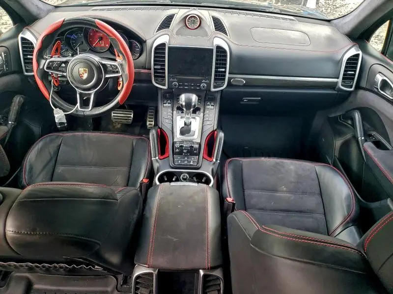 2017 PORSCHE CAYENNE GTS  
